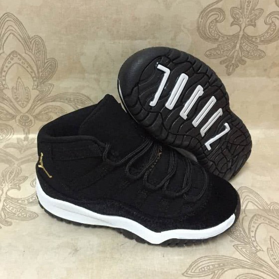 Air Jordan 11 Black Upper And Golden Logo