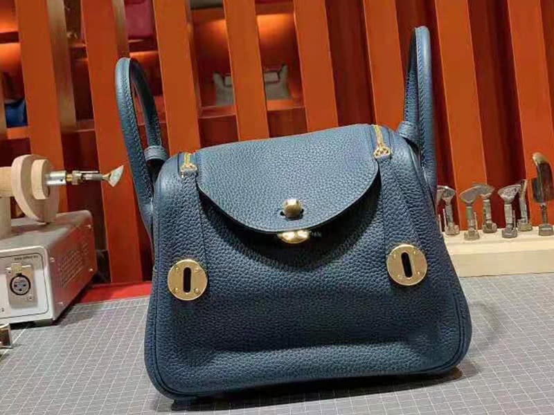 Hermes Mini Lindy Taurillon Clemence 20 Gold Hardware Blue 3