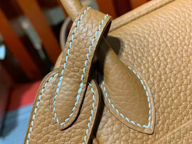 Hermes Mini Lindy Taurillon Clemence 20 Gold Hardware Brown 4