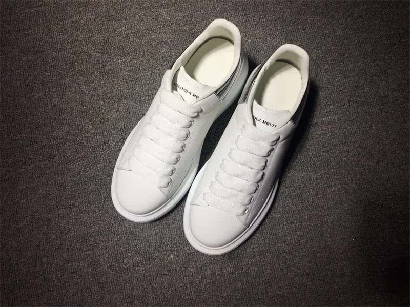 Alexander McQueen White and White shoelace Men And Women 1