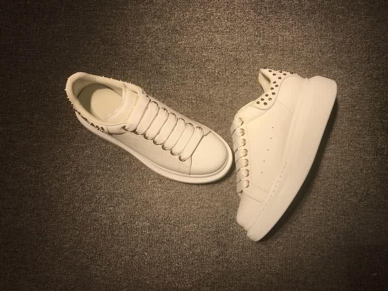 Alexander McQueen White and White shoelace Men And Women 3