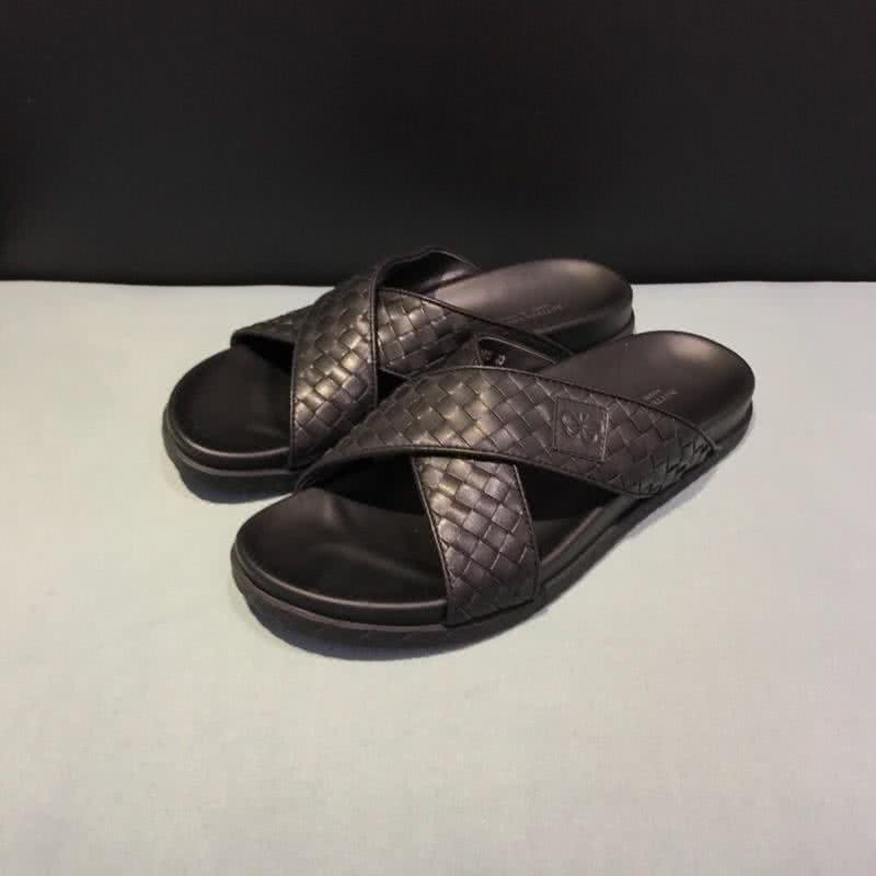 Bottega Veneta Classic Slippers  Cowhide Cross Strap Black Men 1