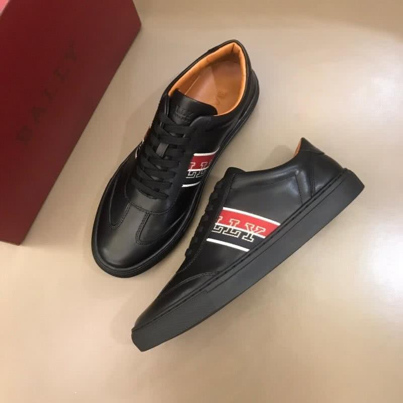 Burberry Sneakers Real Leather Black Red Men 10
