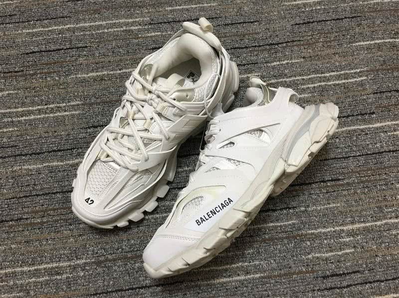 Balenciaga Triple s Trainers White Men Women 3
