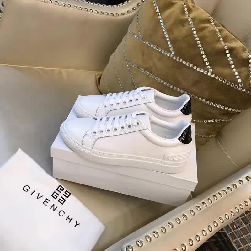 Givenchy Sneakers Black Shoe Tail White Men 4