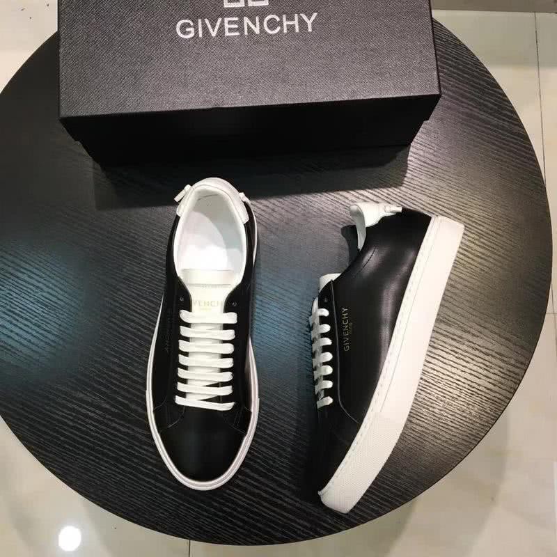 Givenchy Sneakers Black Upper White Shoelaces And Sole Men 1