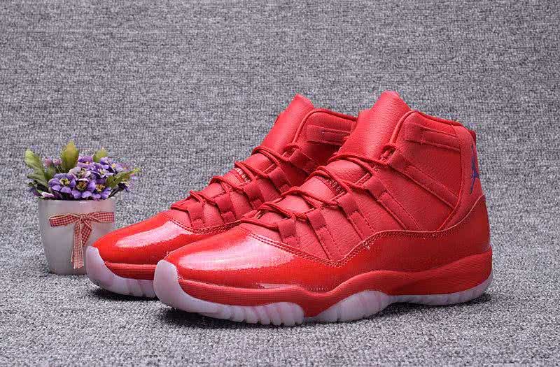 Air Jordan 11 All Red Men 4
