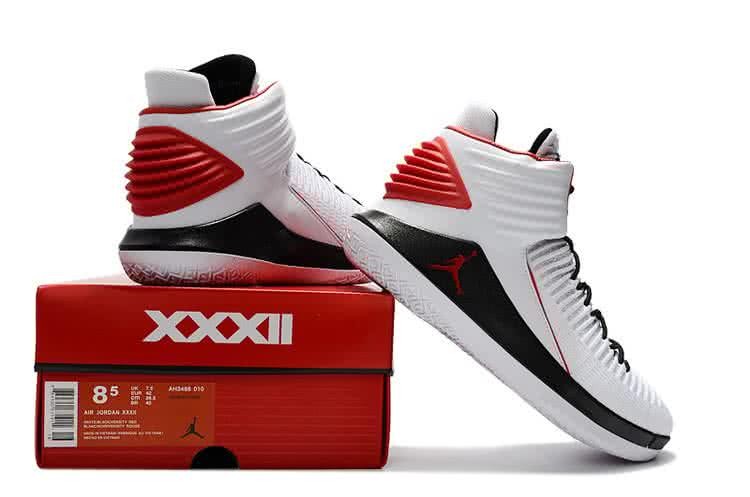 Air Jordan 32 White And Black Men 6