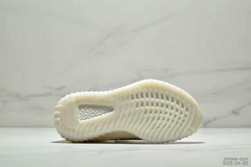 Adidas Yeezy 350 V2 Kids Offwhite/Black 2