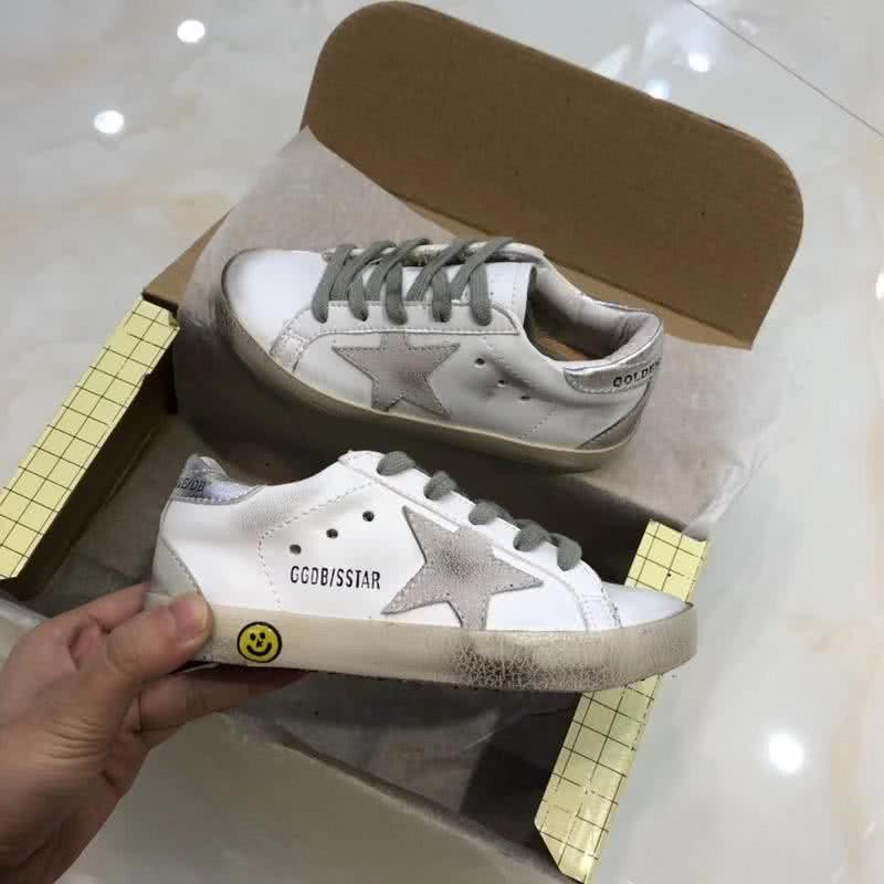 Golden Goose∕GGDB Kids Superstar Sneaker Antique style White and Grey star 3