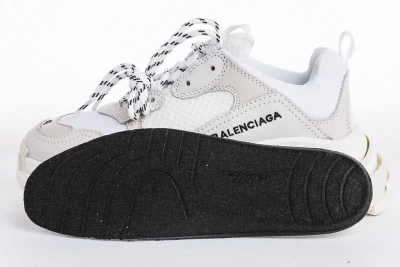Top Originals Supplier Balenciaga Triple S White and Grey 11