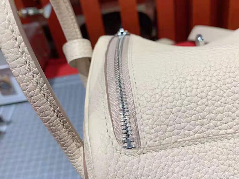Hermes Mini Lindy Taurillon Clemence 20 Gold Hardware Cream 6