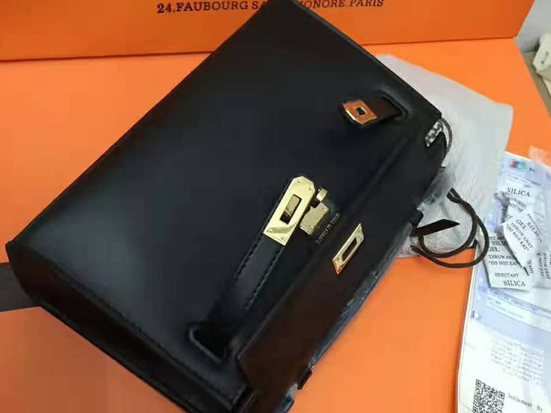 Hermes Swift Kelly Pochette Clutch Gold Hardware Black 9